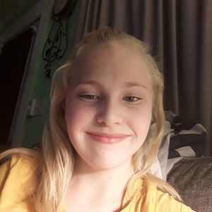 Meet your Posher, Isabelle